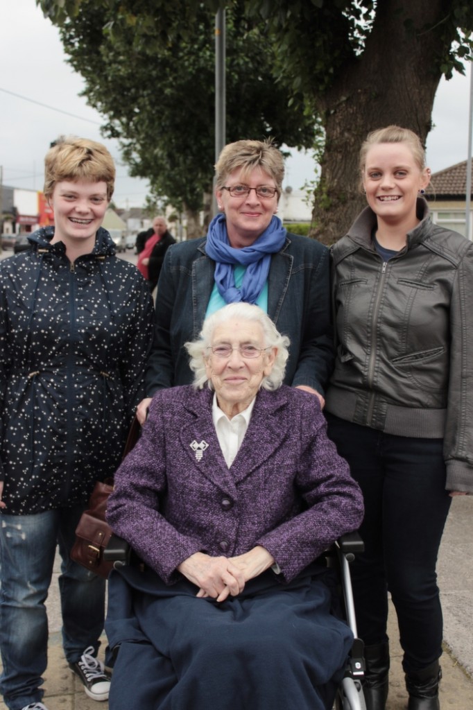 Lydia Keane, Siobhan Keane, Emily Keane and Joan Lowe at the Boherbee residents pre-parade party on Saturday night. Photo by Ryan Higgins