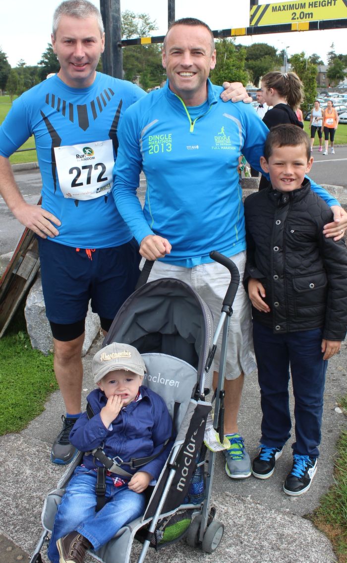 John Hannafin with Eoin, Darragh and Ruairi O'Callaghan before the start of the Rose Of Tralee 10k run from Tralee Wetlands on Sunday. Photo by Dermot Crean