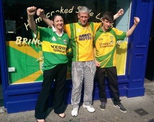 Up for the match and outside 'Ray's Loaded Lunches' on Rock Street, were, from left: Kathleen O'Halloran, Ray Duffy and Phillip Moore. Photo by Gavin O'Connor. 