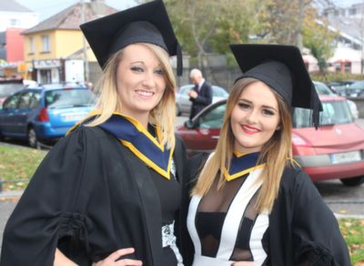 Shannon O’Sullivan and Chloe O’Halloran, both from Tralee, graduated Health and Leisure. Photo by Gavin O’Connor. 
