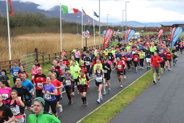 Setting off at the Tralee Valentine 10 Mile Road Race from Tralee Wetlands on Sunday morning. Photo by Dermot Crean  