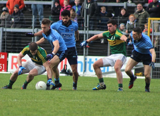 Kerry's, Stephen O'Brien and Mikey Geaney try to gain possession with Dublin's, Johnny Cooper, Cian O'Sullivan and Denis Bastick. Photo by Dermot Crean. 