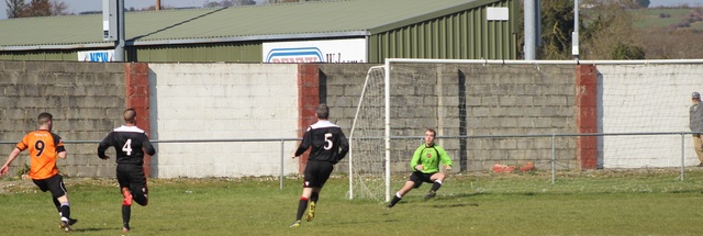  Fergal Maunsel fires Park's second goal passed Dynamos keeper Josh O'Reilly. Photo by Gavin O'Connor. 