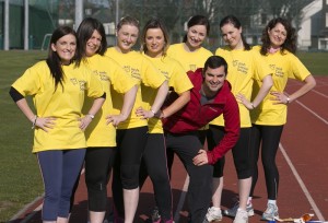 Ireland’s premier personal trainer Karl Henry pushes team Irish Cancer Society to their limits as they get into gear for this years VHI Women’s Mini Marathon. 