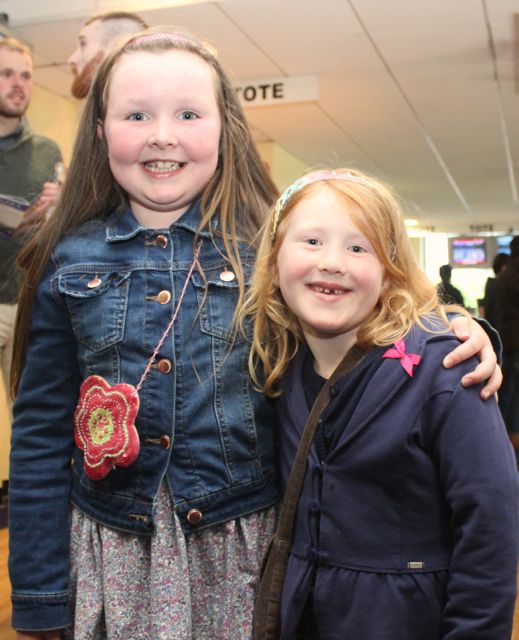 Naoise O'Carroll and Grace Nolan at the Rockies Night At The Dogs on Friday night. Photo by Dermot Crean