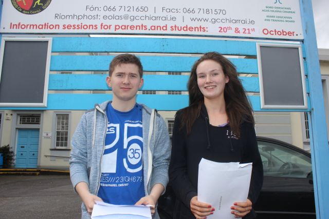 Shane Ó Suilleabháin and Una Ní Bhrosnacháin who received their Junior Cert results on Wednesday morning. Photo by Dermot Crean
