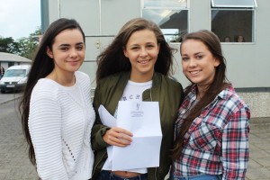 Collecting their Junior Certificate Results were, Mercy Mounthawk, students, from left: Sieve Pope, Emma O'Carroll and Charlotte Murphy. Photo by Gavin O'Connor. 