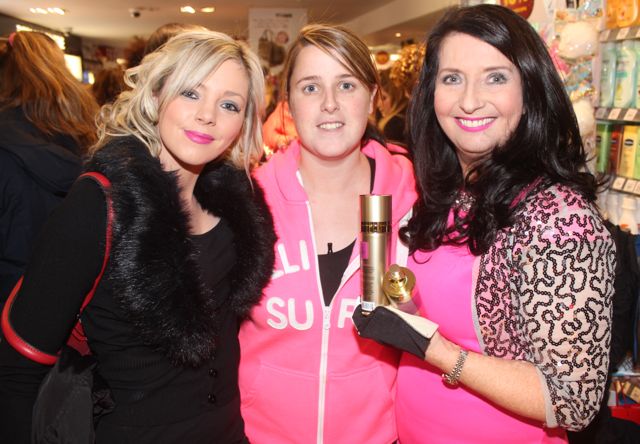 Rebecca Birch and Leanne Quirke with Marian Creedon Hegarty at the CH Chemists Customer Night on Friday. Photo by Dermot Crean