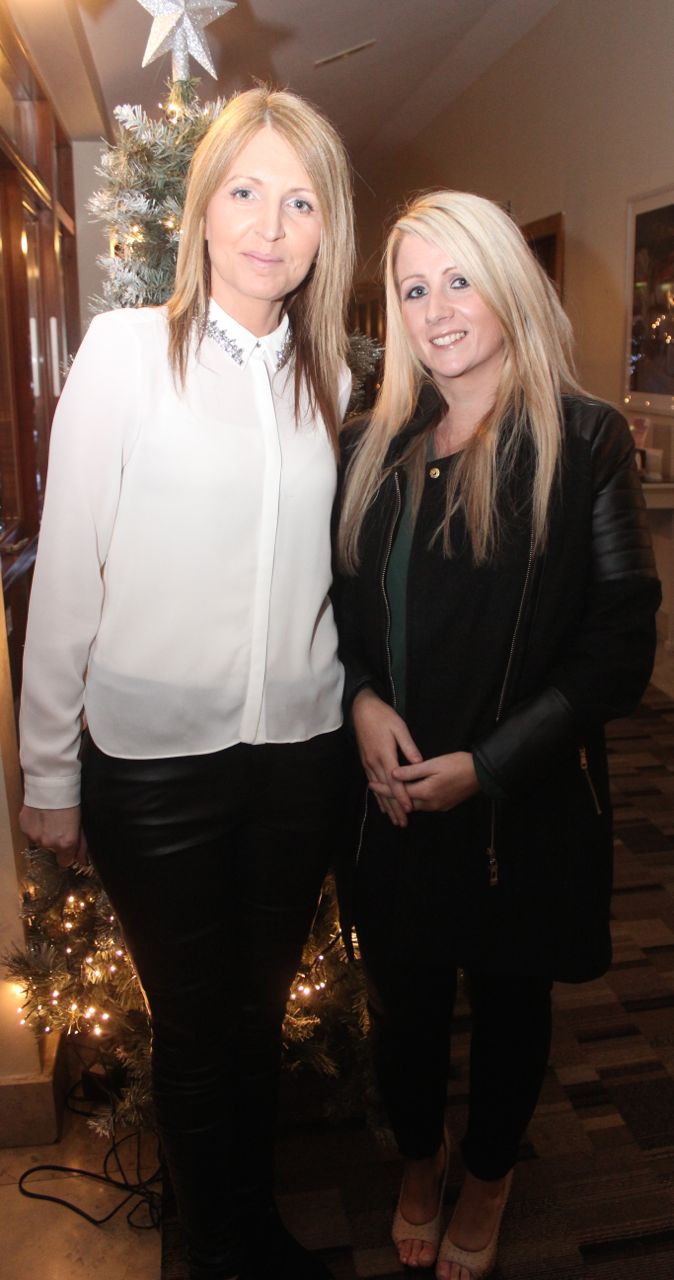 Carmel Barry and Tracey Stack at the Tralee Imperials fundraising fashion show at the Fels Point Hotel on Friday night. Photo by Dermot Crean