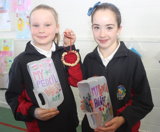At the Scoil Eoin National Science Week, science experiments day. Eva Gannnon and Aoibhdann Griffin. Photo by Gavin O'Connor.