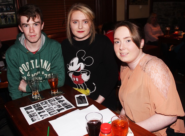 Brendan Fitzmaurice, Sophie Hoolihan and Kayleigh Fitzmaurice at the Inspired Table Quiz in The Castle Bar. Photo by Gavin O'Connor.