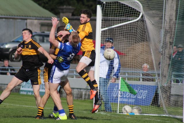 The ball breaks wide in the Dr Crokes square. Photo by Dermot Crean