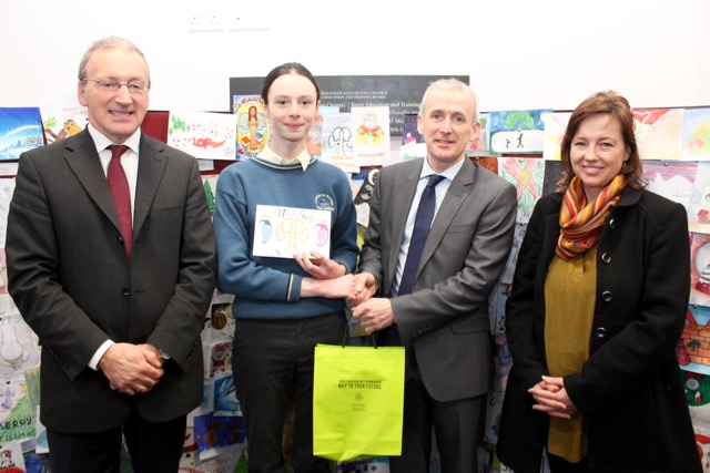 Laura McCormick of Coláiste Na Sceilge receiving her winners prize from Colm McEvoy of Kerry ETB. Also included is Principal of Coláiste Na Sceilge, John O'Connor and art teacher, Fiona Holly. Maryanne Lowney. Photo by Dermot Crean