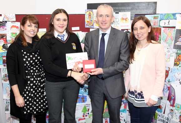 Guendalina Colangelo of Coláiste Na Ríochta receiving her runner-up prize from Colm McEvoy of Kerry ETB. Also included is teacher Marianne Sugrue, and teaching assistant Siobhan Foley. Photo by Dermot Crean