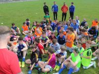 Barry John Keane talks to kids at Kerins O'Rahillys GAA Club summer camp. Photo by Dermot Crean
