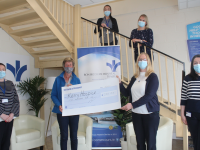 Maura Sullivan (second left) accepts a cheque from Catherine O'Connor of the Bon Secours Hospital Tralee Patients Accounts Department. Also included is Aoife Cronin, Niamh McSweeney and (above) Aisling Tess and Denise Bowler. Photo by Dermot Crean