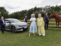Ronan Flood, KIA Ireland, beside the KIA EV6 Electric car, David Wardell, Tourism Development Manager, Irish National Stud, holding 'former champion hurdler 'Hurricane Fly', Donal Lynch, McElligotts Tralee holding former champion chaser 'Beef or Salmon', and ladies day judges Fashion Designer Aoife McNamara / Aoife Ireland and Bairbre Power, fashion writer pictured at a photoshoot in The National Stud Kildare for the launch of the  McElligotts Tralee and Kia Ireland, Best Dressed Lady at the Listowel Harvest Racing Festival on Friday September 23rd where the winner will receive a trip for two in New York. The annual Listowel Harvest Racing Festival runs from Sunday 18th to Saturday 24th of September. 
For more information and to pre-book tickets and corporate packages visit www.listowelraces.ie or follow #listowelraces
Photo: Don MacMonagle -macmonagle.com

repro free photo from Listowel Races

Press Release:
Would you like to win a Trip for Two to New York? Then put Friday 23rd of September into your diary and start planning your outfit now. Thanks to sponsors McElligotts Tralee and Kia Ireland - the winner of the Best Dressed Lady at the Listowel Harvest Racing Festival will be jetting off to the Big Apple and staying in the fabulous Fitzpatrick Hotel in Manhattan! 

This exciting news was revealed at the official launch of the 2022 McElligotts Kia Best Dressed Lady in the majestic surroundings of the National Stud & Gardens, Kildare. Attending the launch were this year’s judges - Bairbre Power, fashion writer; Aoife McNamara, fashion designer Aoife Ireland; Donal Lynch, McElligotts Tralee and Ronan Flood, Kia Ireland; along with household names from the world of racing - retired equine super stars Faugheen, Hurricane Fly and Beef or Salmon from the National Stud’s ‘Living Legend's’ team. 

This is the 8th year of McElligotts sponsorship of this prestigious fashion event and they are delighted to welcome on board Kia as official event co-sponsors. In addition to the winners prize of a Trip for Two to New York, there are also generous cash prizes of €1,000 for the Most Creative Headpiece and €500 for the Most Contemporary Outfit. The McElligotts Kia Ladies Day is one of the many highlights at this year’s 7 day Listowel Harvest Racing Festival which runs from Sunday 18th to Saturday 24th of September. For more information and to pre-book tickets and corporate packages visit www.listowelraces.ie or follow #listowelraces

Orla Diffily
orla@upfrontgroup.eu