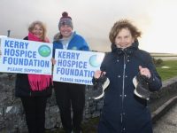 Getting ready for the Kerry Hospice Good Friday walks. From left; Kerry Hospice Ambassador Deirdre Walsh, with Andrea O'Donoghue and Mary Shanahan of Kerry Hospice. Photo by Dermot Crean