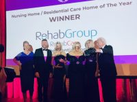 REHABCARE DOON RESIDENTIAL SERVICE STAFF COLLECT AWARD FROM BROADCASTER MARTY WHELAN AT THE IRISH HEALTHCARE CENTRE AWARDS ON FRIDAY 26TH MAY 2023