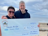 Fidelma Fitzgerald presents Brian Crean of Banna Rescue with €1,000 earlier this week.
