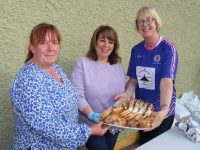 Catherine Fitzmaurice, Sandra Leahy and Sinead Curtin at the bakesale fundraiser for Tralee Parnells Féile teams at Caherslee on Friday evening. Photo by Dermot Crean