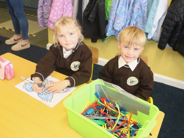 PHOTOS: Gaelscoil Welcomes New Arrivals To Begin Their Schooldays