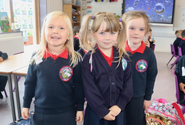 PHOTOS: All Smiles As Junior Infants Begin Schooldays At Listellick NS