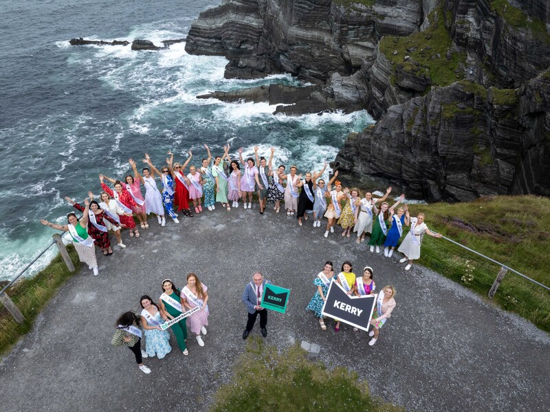 Roses Take In The Sights Of South Kerry On Tour Of The Kingdom